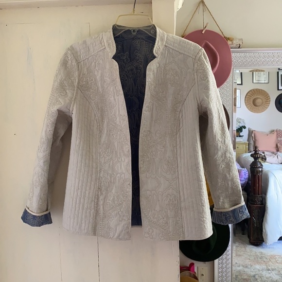 Embroidered jacket - Picture 4 of 4